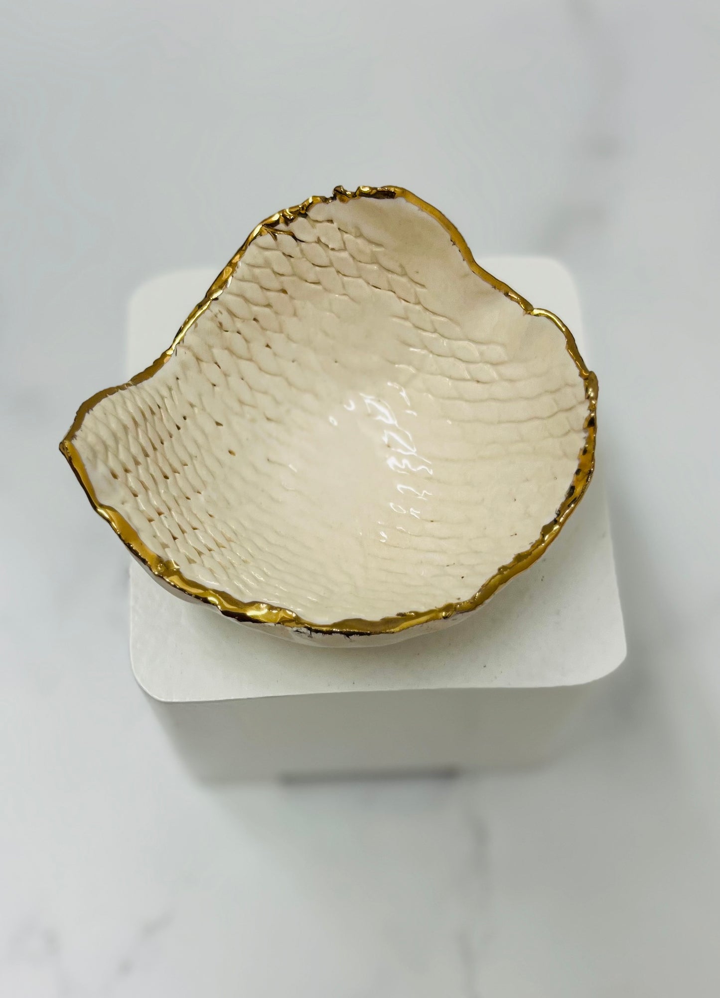 White/Gold Luster Torn Edge Dish